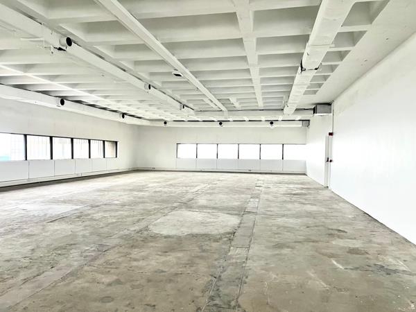 421  m² Office Space