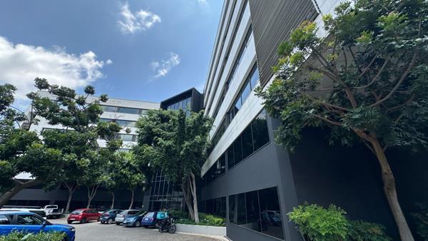 1 075  m² Commercial space