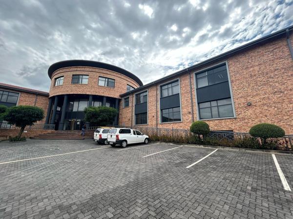 1 384  m² Office Space