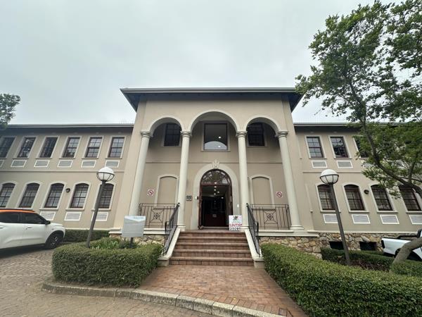 155  m² Commercial space