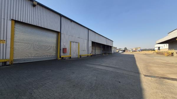 3 251  m² Industrial space