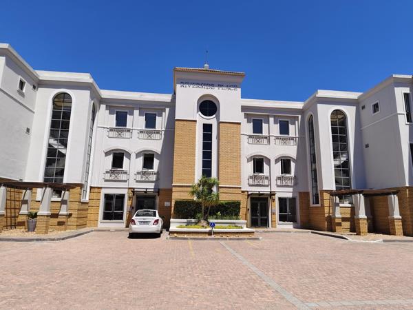 186  m² Commercial space