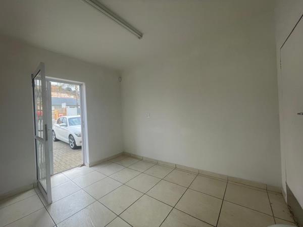 12  m² Commercial space