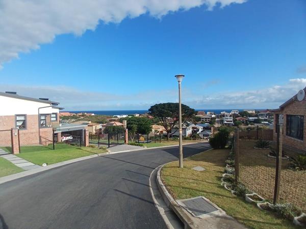 780 m² Land