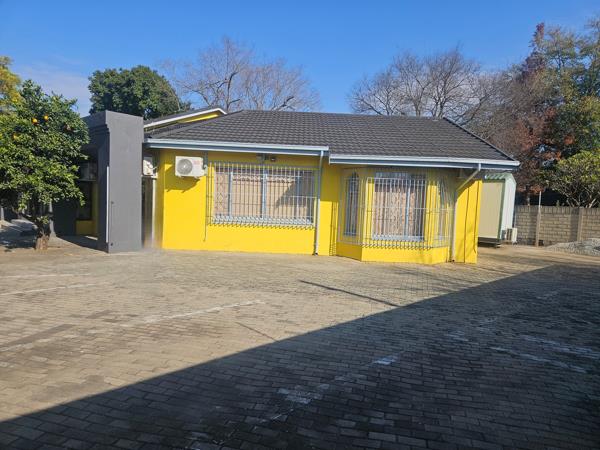 311  m² Commercial space