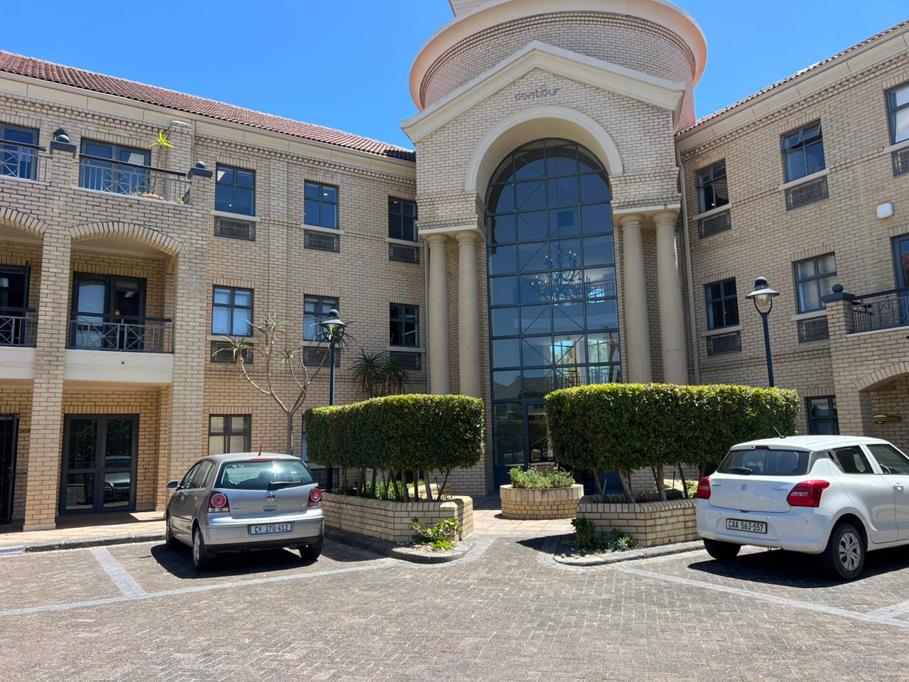 465  m² Commercial space