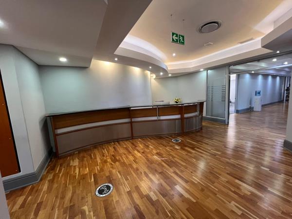 465  m² Commercial space