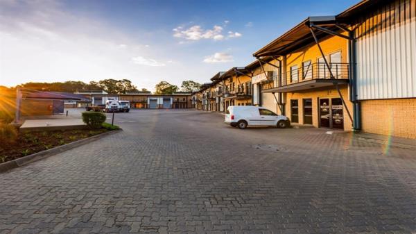 566  m² Industrial space