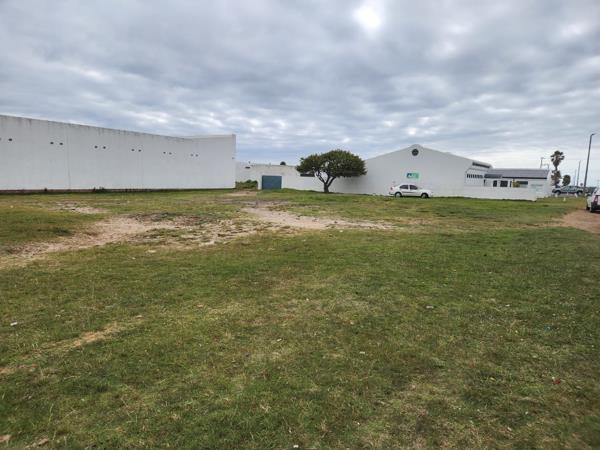 1 108 m² Land