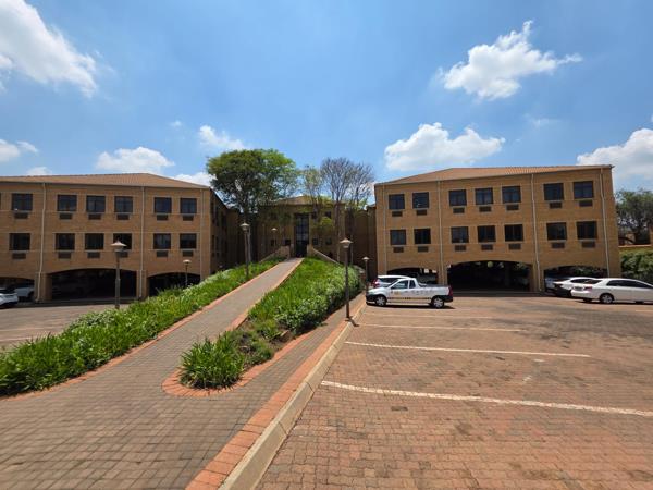 192  m² Commercial space