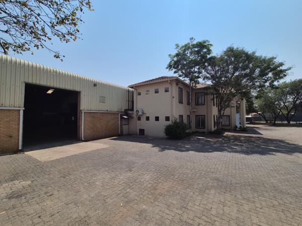 1 735  m² Industrial space