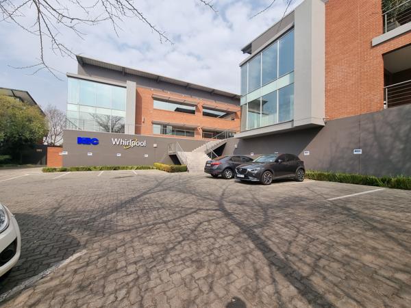 1 990  m² Commercial space