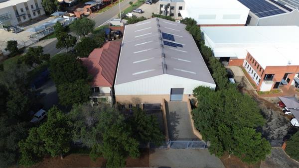 1 735  m² Industrial space