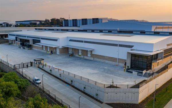 3 390  m² Industrial space