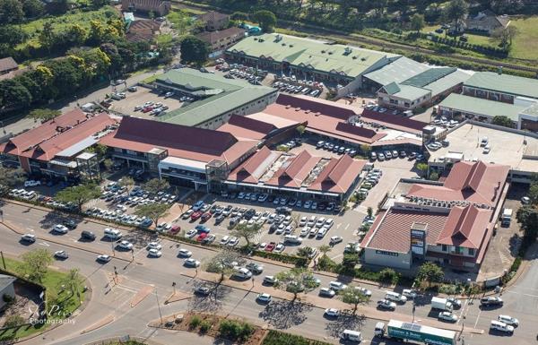 175.5  m² Retail Space