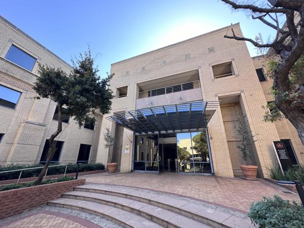 1 009  m² Office Space