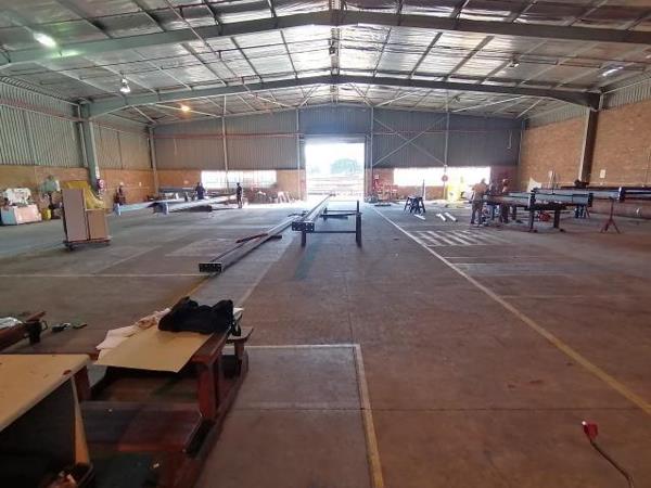 1 344  m² Commercial space