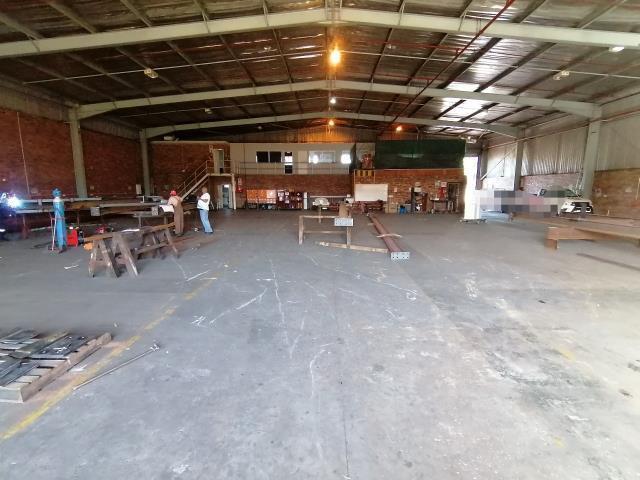 1 344  m² Commercial space