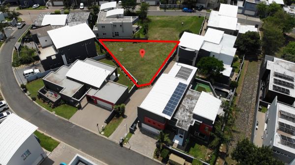 552 m² Land