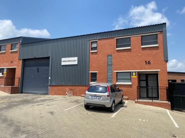 225  m² Commercial space