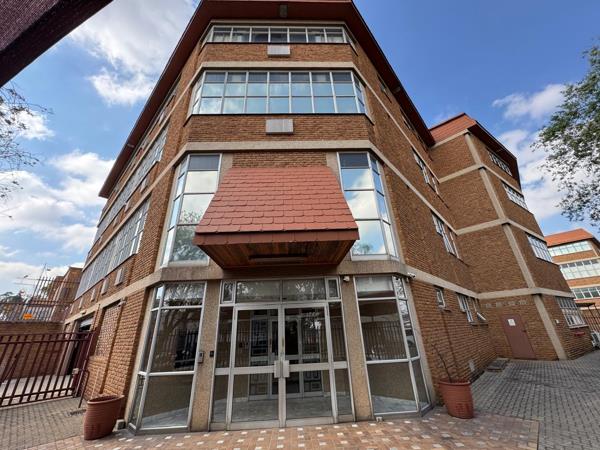 1 245  m² Industrial space