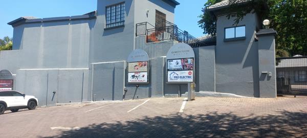 430  m² Office Space