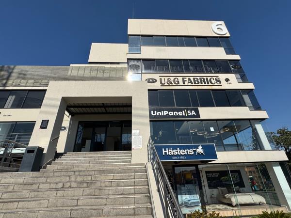 444  m² Commercial space