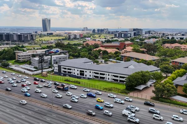 1 700  m² Commercial space