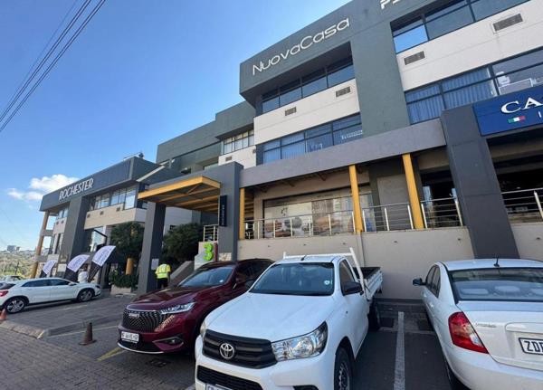 105  m² Commercial space