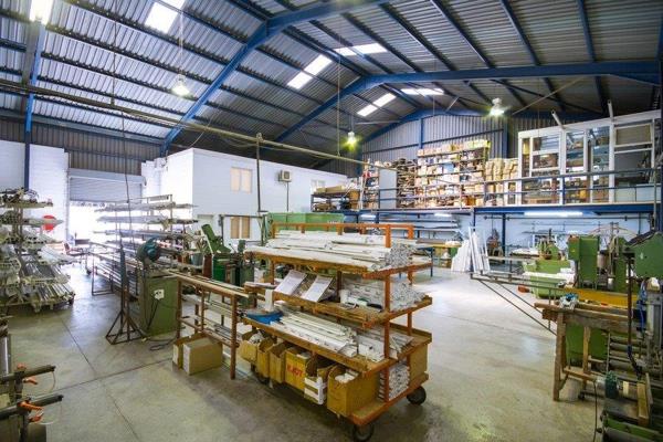 390  m² Industrial space