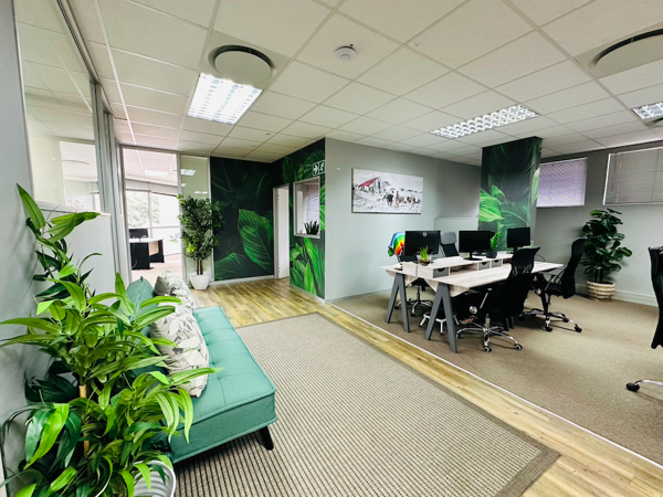 174  m² Commercial space