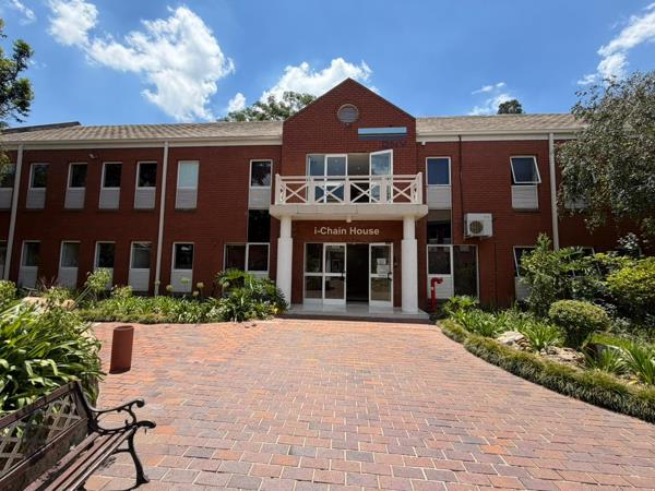 165  m² Commercial space