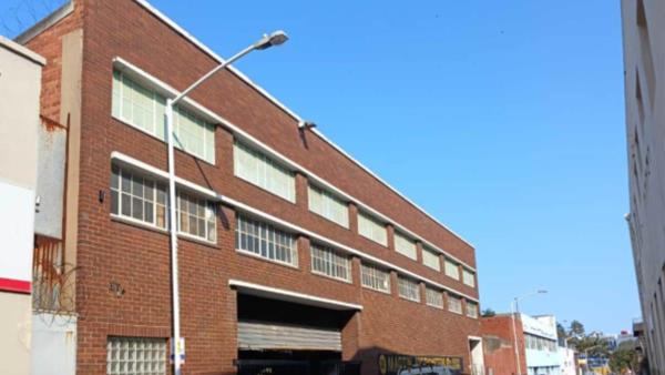 892  m² Industrial space