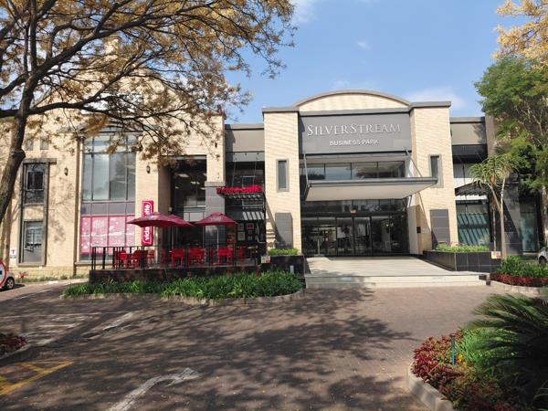 466  m² Commercial space