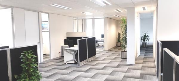 300.9  m² Office Space