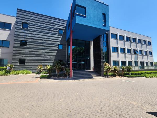 3 438 m² Commercial space