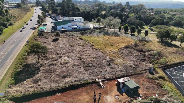 1 900 m² Land