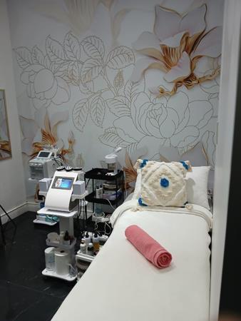 15  m² Retail Space