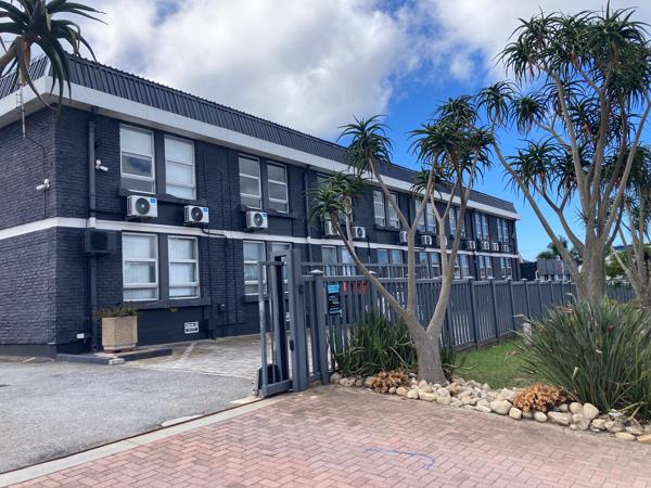 65  m² Commercial space