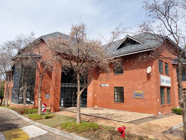 512.4  m² Commercial space