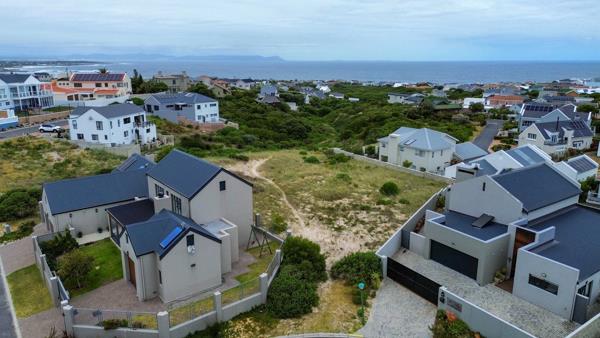 874 m² Land