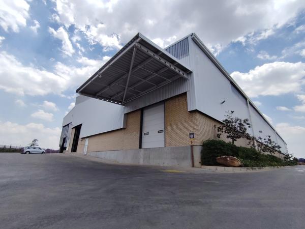 1 765  m² Industrial space