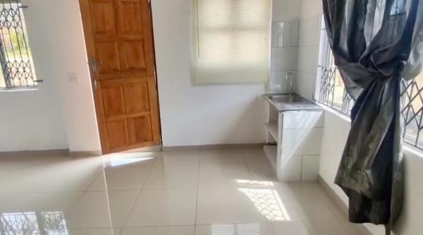 1 Bedroom Garden Cottage