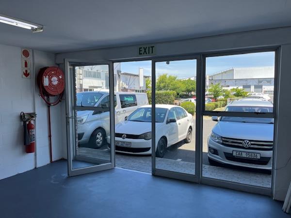 375  m² Office Space