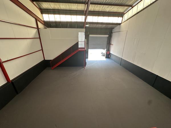 319  m² Industrial space
