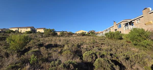 922 m² Land