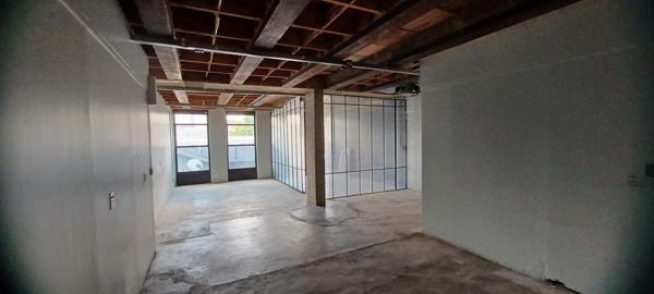 76  m² Commercial space