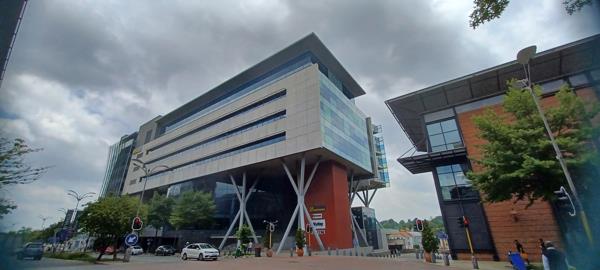 2 159  m² Commercial space