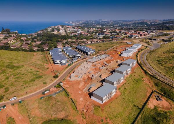 1 672 m² Land