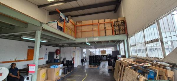 242  m² Industrial space